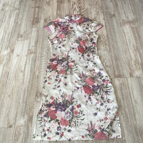 Other - Silk vintage floral night gown
